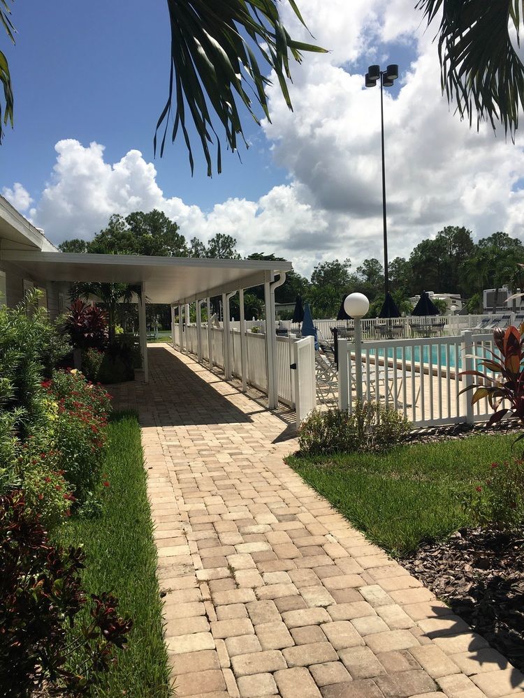 Club Naples Rv Resort Exterior photo