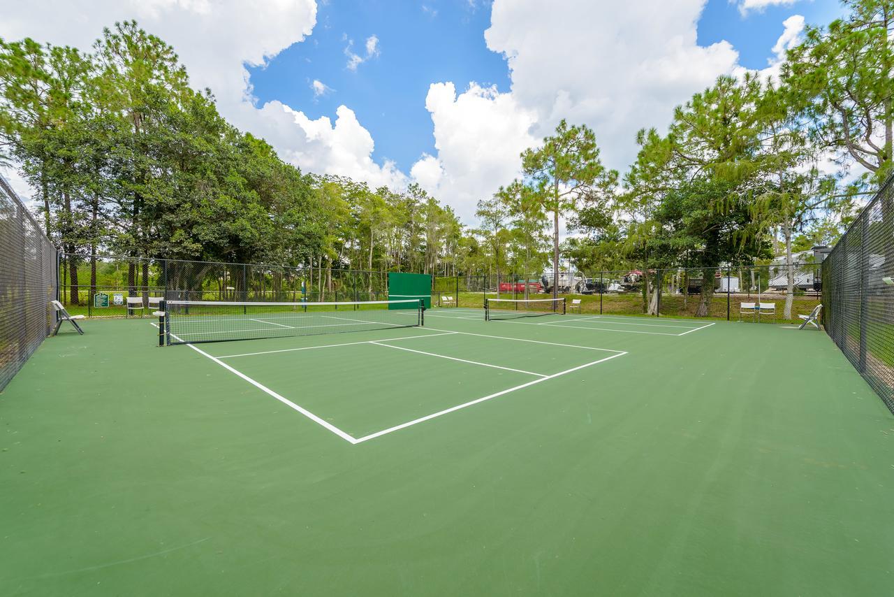 Club Naples Rv Resort Exterior photo