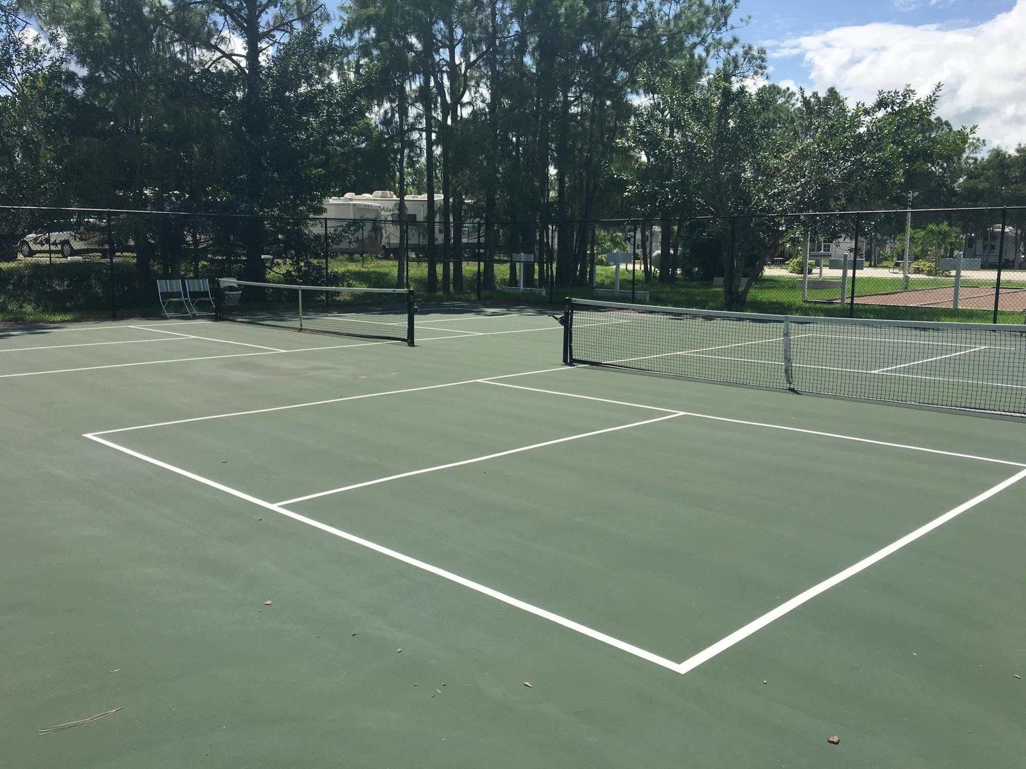 Club Naples Rv Resort Exterior photo